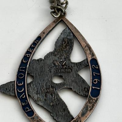 Peace On Earth, 1972 Wallace Sterling Silver Christmas Ornament, Pendant with  Sterling Silver Rope Chain