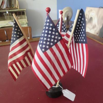 4 Small American Flags in Desk Display Stand