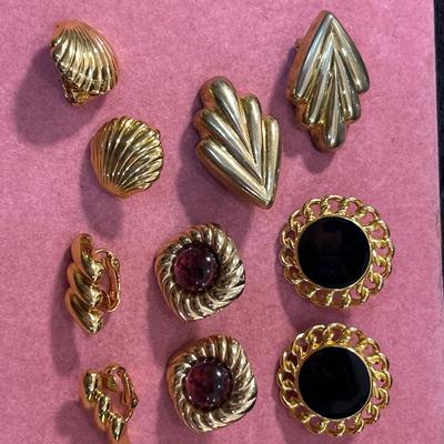 Lot of 5 Vintage Gold Tone Clip On Earrings