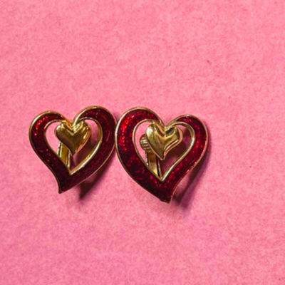 Vintage Avon Gold Tone Red Enamel Heart Clip On Earrings