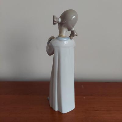 Lladro Porcelain Figurines (P-BBL)
