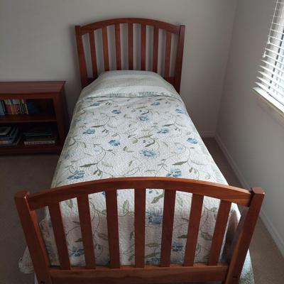 Mission Style Twin Bed Frames w/ Quilts (P-BBL)