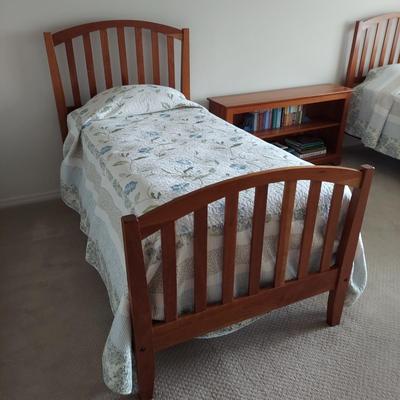 Mission Style Twin Bed Frames w/ Quilts (P-BBL)