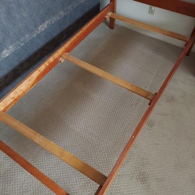 Mission Style Twin Bed Frames w/ Quilts (P-BBL)