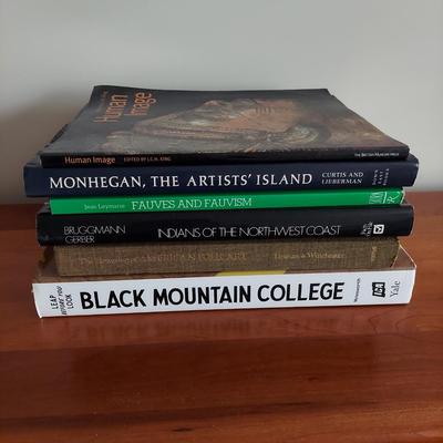 Assorted Coffee Table Books (P-BBL)