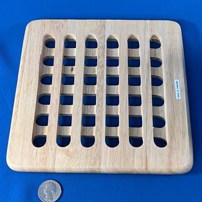 INTERESTING GRID PATTERN CARVED LIGHT WOOD TRIVET