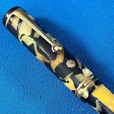 BEAUTIFUL VINTAGE WAHL â€œEVERSHARPâ€ FOUNTAIN PEN