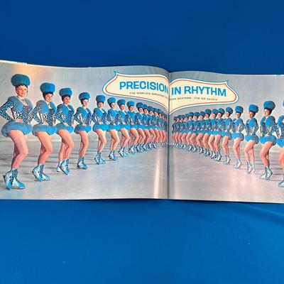 VINTAGE 1961 ICE CAPADES PROGRAM AND TROUPE BROCHURE