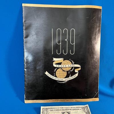 1939 GOLDEN GATE EXPO MAGAZINE STYLE BOOK FOR UPCOMING EXPO IN SAN FRANCISCO 