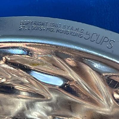 VINTAGE PINK ALUMINUM CAKE JELLO MOLD ROSES DESIGN