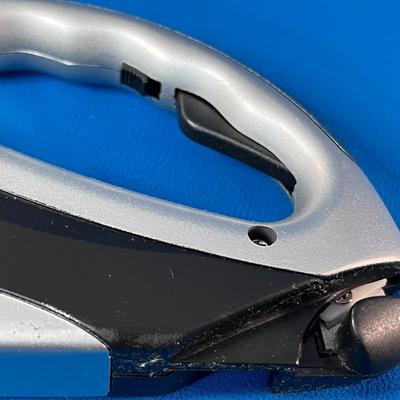â€œINNOVAGEâ€ ELECTRIC SCISSORS 