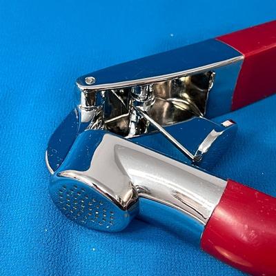 STURDY KITCHENAID GARLIC PRESS