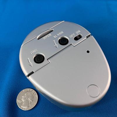 BATTERY OPERATED TRAVEL ALARM CLOCK NEW IN BOX 