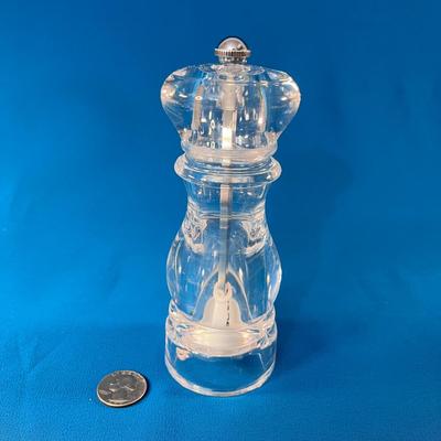 CLEAR LUCITE SALT/PEPPER? GRINDER 