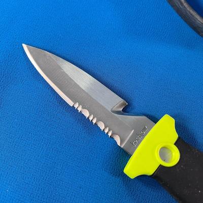 KERSHAW DIVING KNIFE w/ LEG STRAPS AND QUICK RELEASE SHEATH