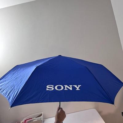 BRIGHT BLUE FOLDING UMBRELLA 