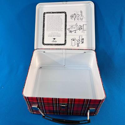 VINTAGE ALADDIN RED PLAID METAL LUNCHBOX 