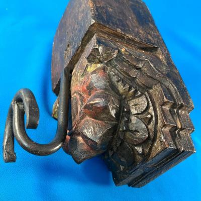 INTERESTING ANCIENT INDIAN TEMPLE WOOD CARVED BLOCK w/ IRON COAT HOOK