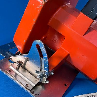 VINTAGE 7-1/4â€ SKILSAW