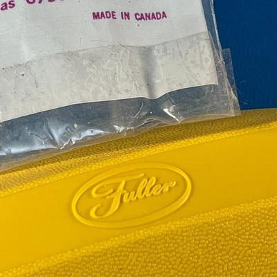 FULLER LINT PICK-UP BRUSH NEW IN PACKAGE