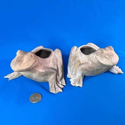 PAIR OF VINTAGE TERRA COTTA GARDEN FROG PLANTERS  MEXICO