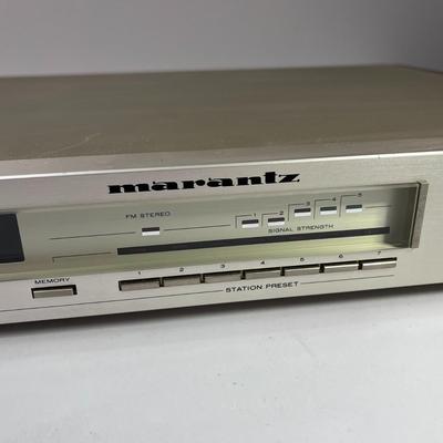 VINTAGE MARANTZ AM/FM STEREO TUNER MODEL ST520