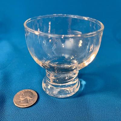 SET OF 4 SMALL GLASS CORDIALS/JUICE GLASSES