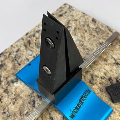 â€œWICKED EDGEâ€ PROFESSIONAL KNIFE SHARPENING TOOL MOUNTED ON MARBLE