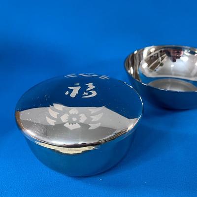NEW IN ORIGINAL BOX FROM OLD CHINA METAL EATING AND SERVING BOWL SET