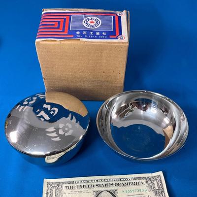 NEW IN ORIGINAL BOX FROM OLD CHINA METAL EATING AND SERVING BOWL SET