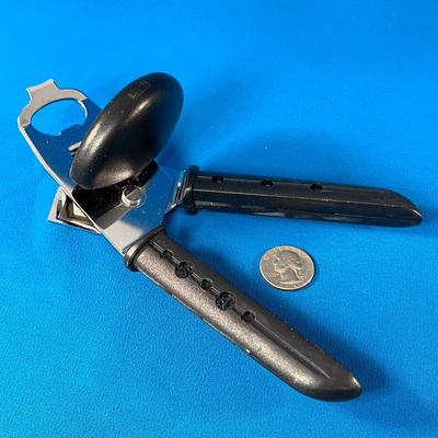 LIKE NEW CRANK STYLE CAN AND BOTTLE OPENER