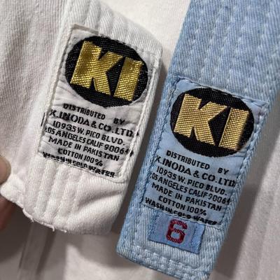 WHITE COTTON ADULT KARATE GI UNIFORM SIZE 6 WITH 2 BELTS BLUE, GREEN