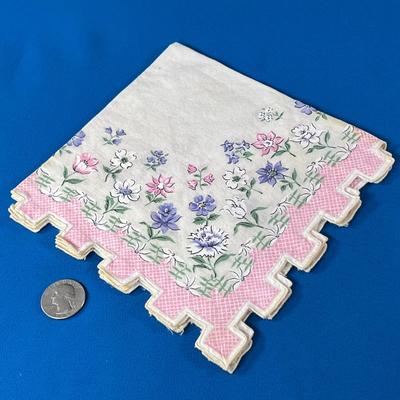 VINTAGE PRINTED FLORAL AND LATTICE HANDKERCHIEF UNUSUAL â€œDENTALâ€ EDGE