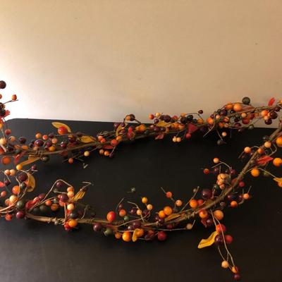 Folk Art / Country Decor -Lot 122