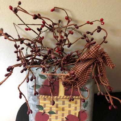 Folk Art / Country Decor -Lot 122