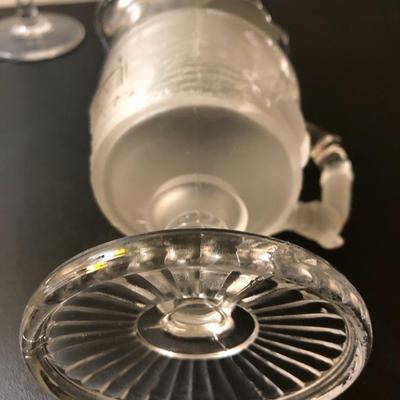 Four â€œWestward Hoâ€ Pioneer Frosted Glass Pieces -Lot 125