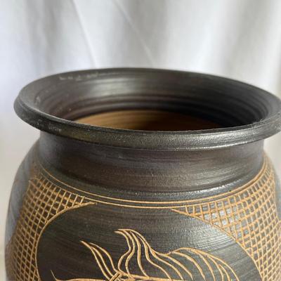 Signed & Hand Carved Kenneth Allen Pottery Floor Vase (K-RG)