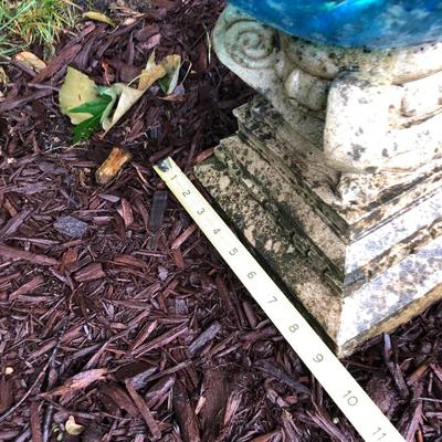 Blue Glass Garden Decor & Toad House -Lot 133