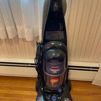 Bissell vacuum | EstateSales.org