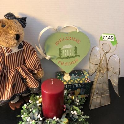 Holiday Assorted Decor -Lot 149