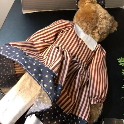 Holiday Assorted Decor -Lot 149
