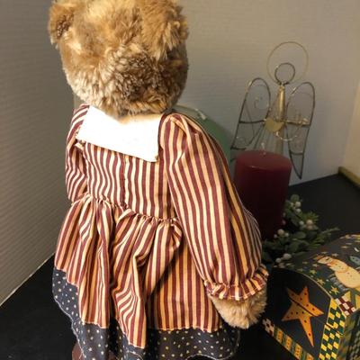 Holiday Assorted Decor -Lot 149