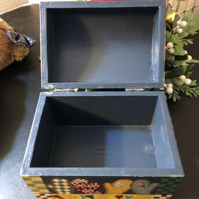 Holiday Assorted Decor -Lot 149