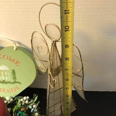 Holiday Assorted Decor -Lot 149