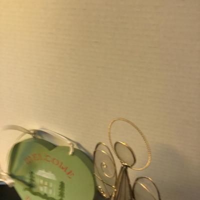 Holiday Assorted Decor -Lot 149