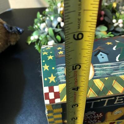 Holiday Assorted Decor -Lot 149