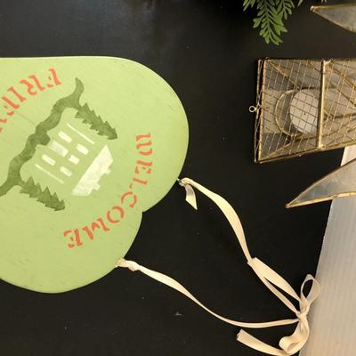 Holiday Assorted Decor -Lot 149