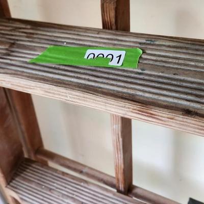 8ft Wood Ladder