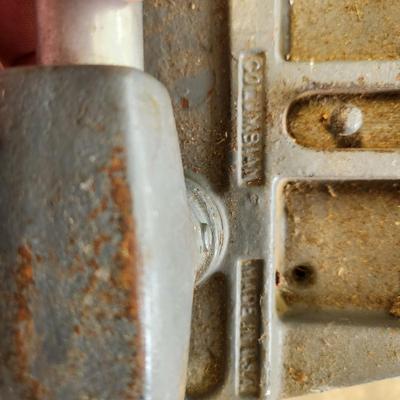 Columbian Wood Woodworking Vise   7V-2
