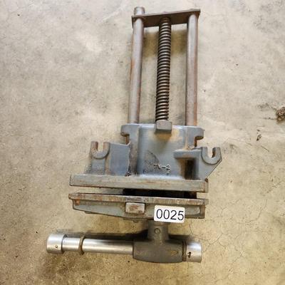 Columbian Wood Woodworking Vise   7V-2